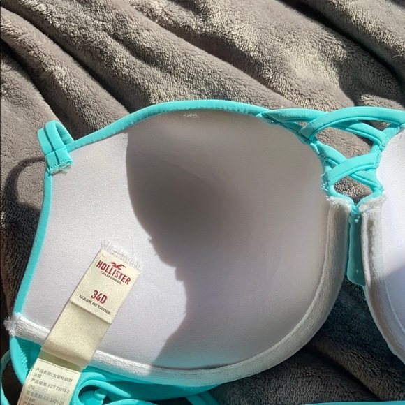 Hollister bikini top - Picture 3 of 3